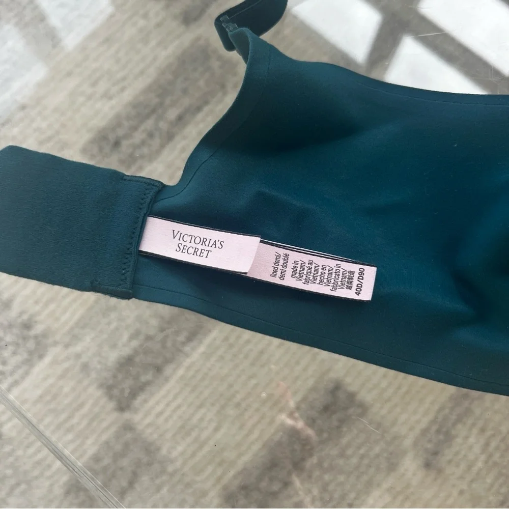 Victoria’s Secret Love Cloud Smooth Lightly Lined Demi Bra - Picture 4 of 4